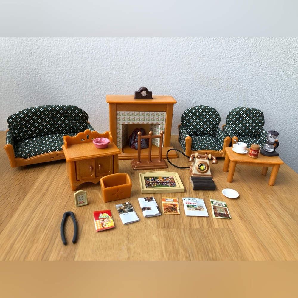 Calico Critters Sylvanian Families Deluxe Living Room Furniture - Incomplete